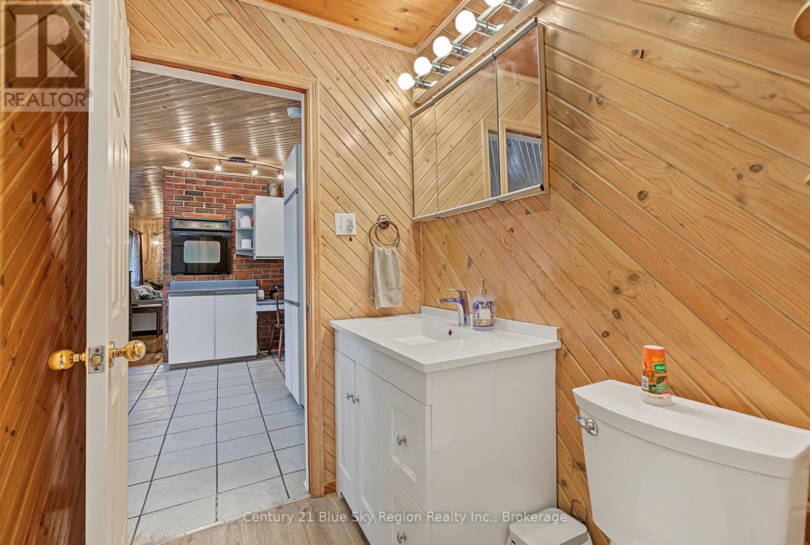 5065 HIGHWAY 11 N - Image 24