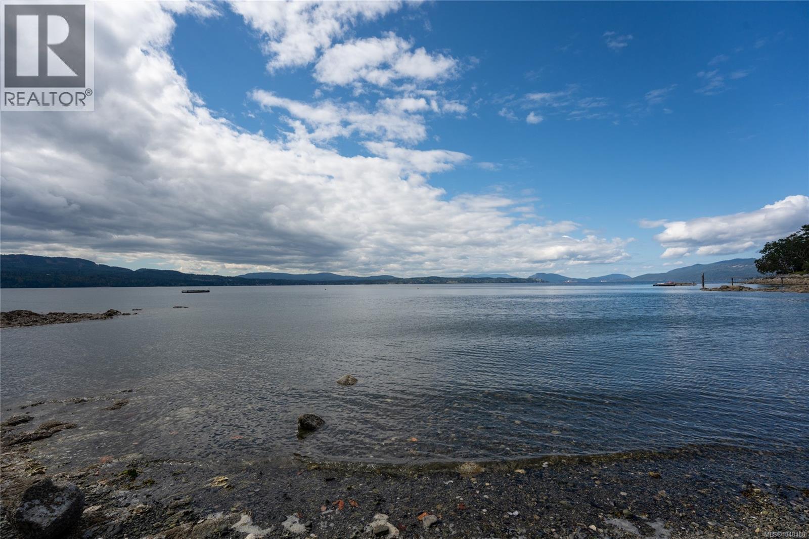  750 Dalkeith Avenue, North Saanich