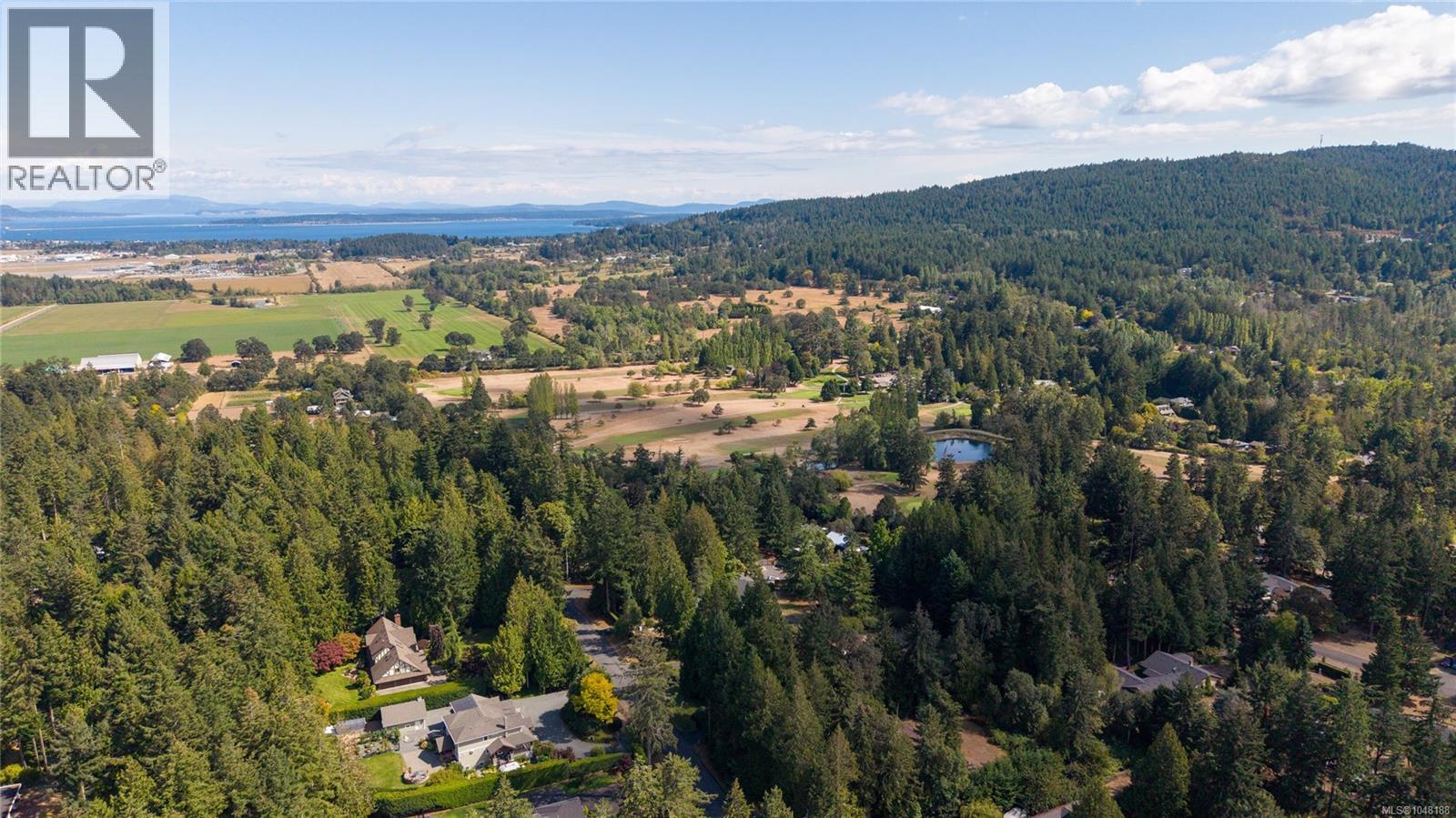  750 Dalkeith Avenue, North Saanich