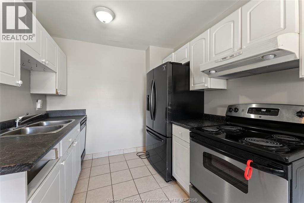 5430 LASSALINE, Windsor, Ontario, N8T1A8, Windsor, Ontario — photo 4 of 5
