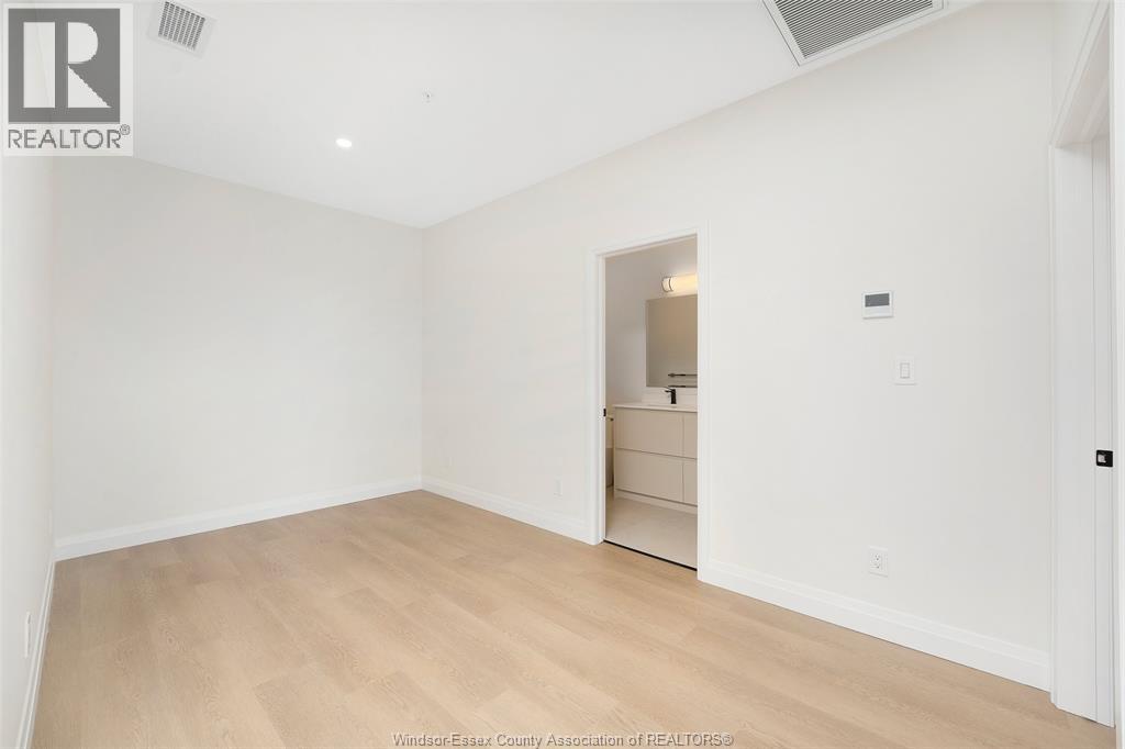 4300 Laurier Parkway — photo 24