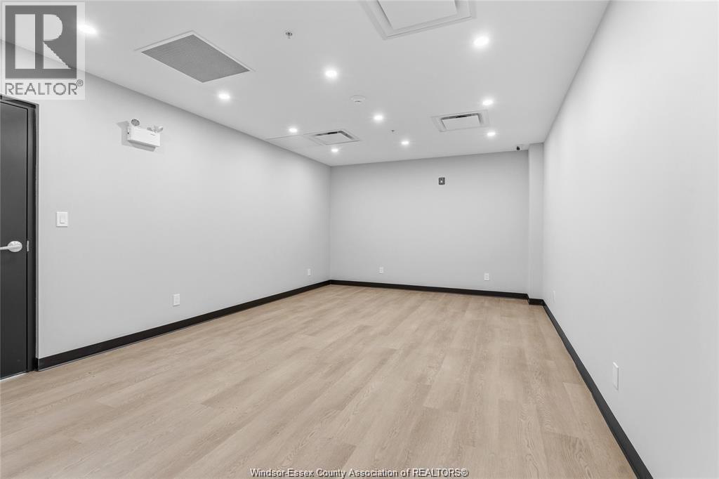 4300 Laurier Parkway — photo 37