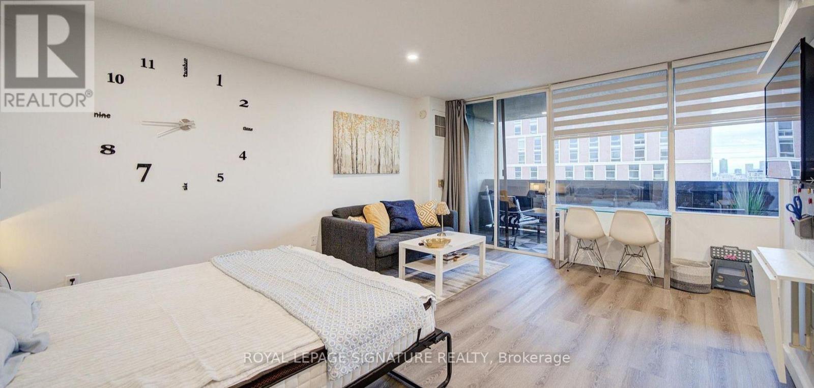 Photo of 720 Spadina Avenue