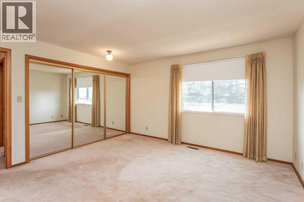 Listing photo – 9 Rollis Street, Red Deer