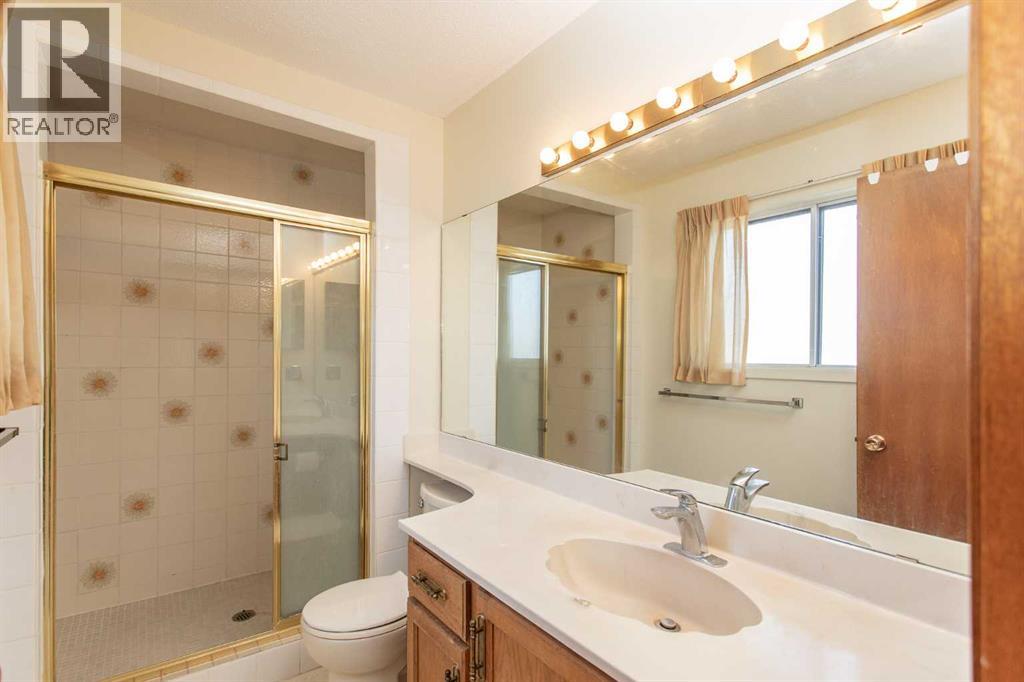 Listing photo – 9 Rollis Street, Red Deer