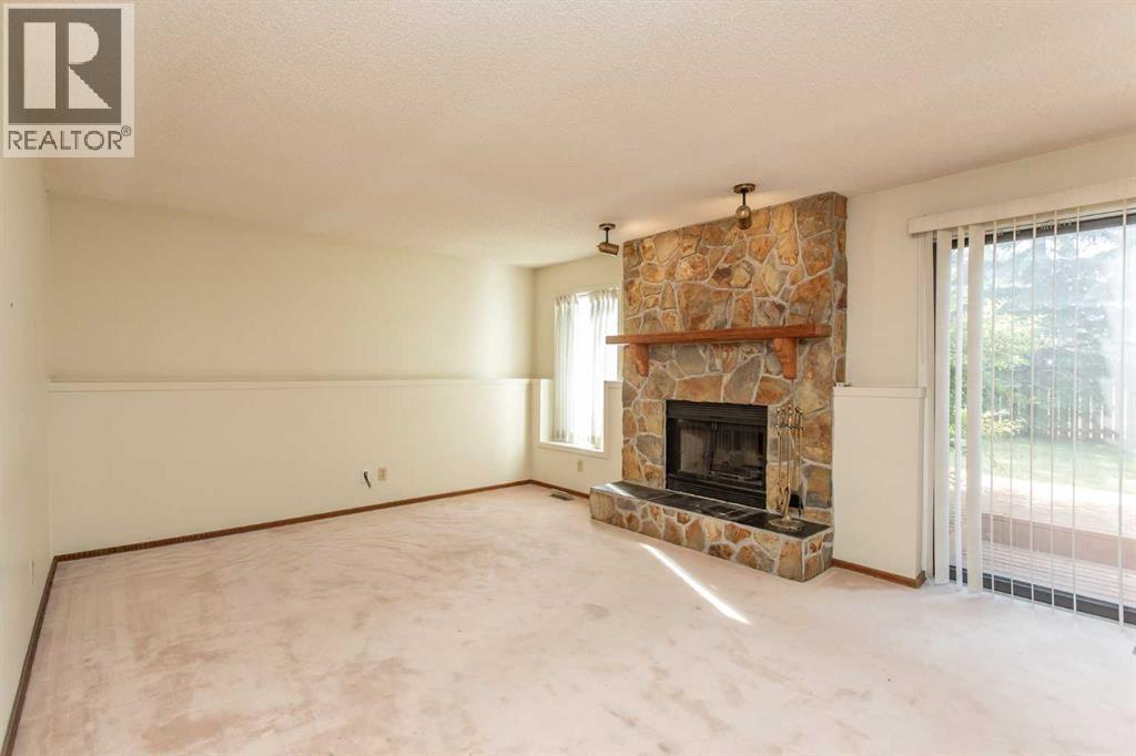 Listing photo – 9 Rollis Street, Red Deer