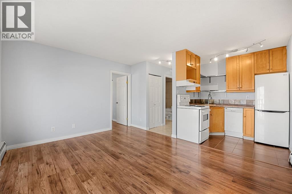 #5 4328 75 Street NW - 8