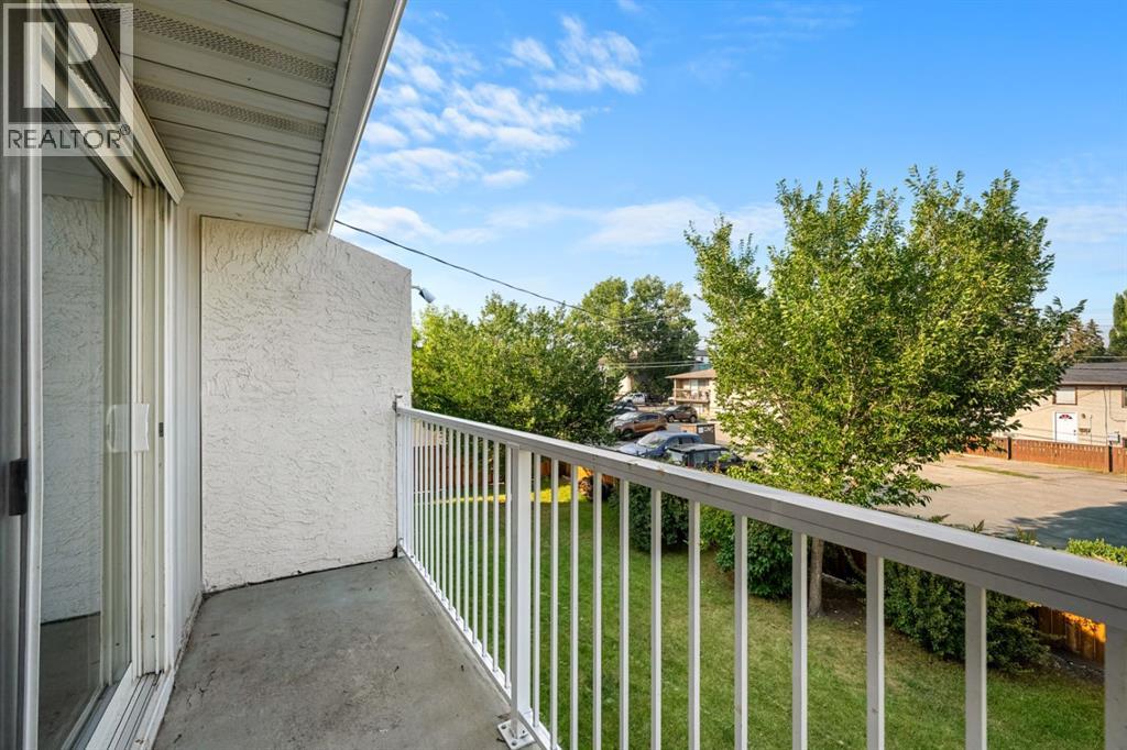 #5 4328 75 Street NW - 22