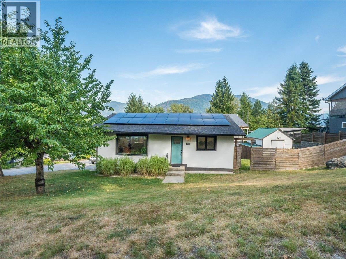 603 DELBRUCK Street - 1