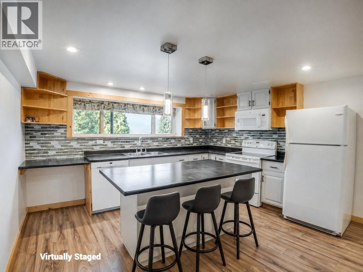 603 DELBRUCK Street - 32