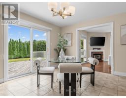 Bedroom 2 - 47 Topham Crescent, Richmond Hill, ON L4C9H1 Photo 11