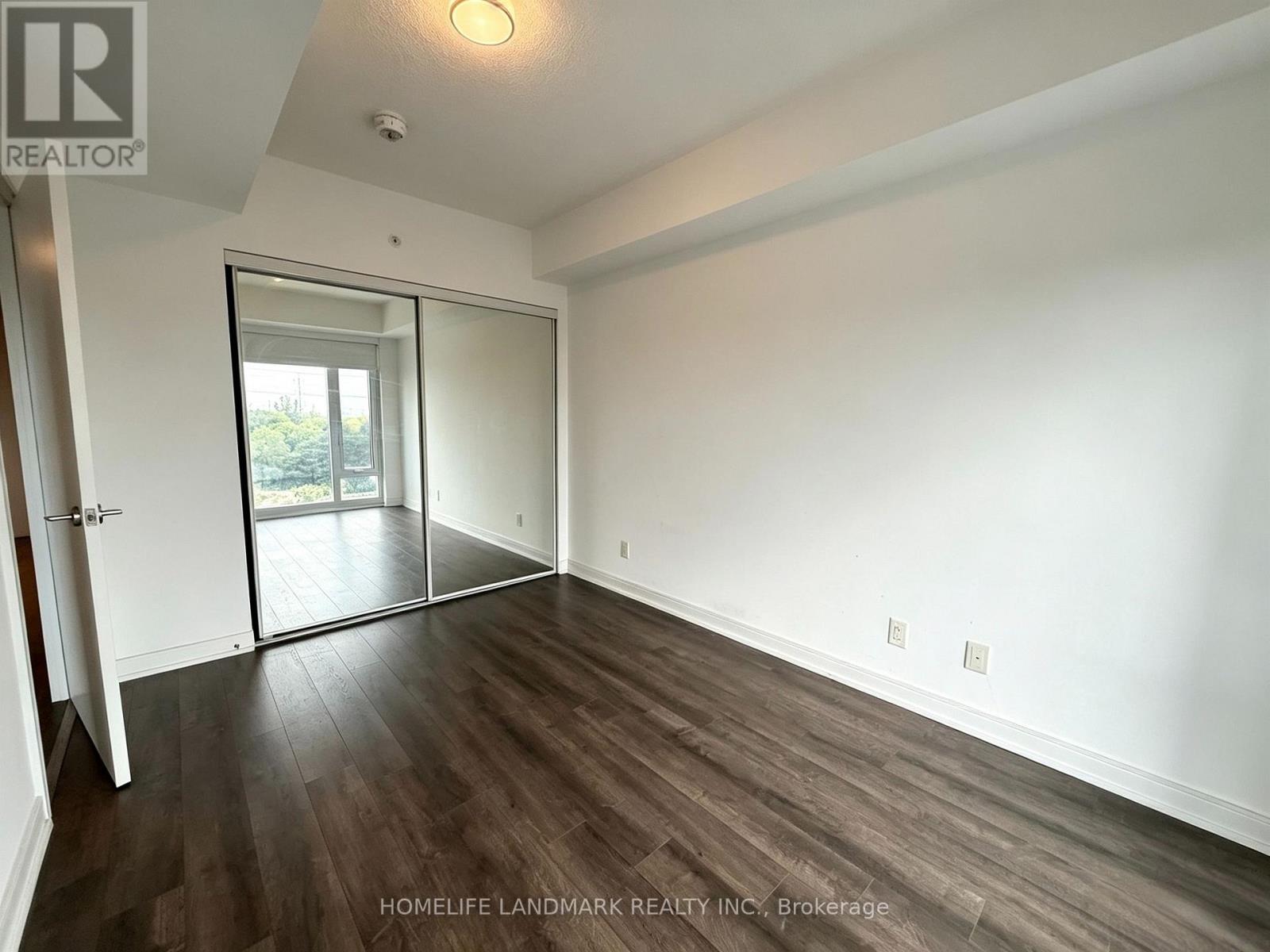 #312 30 SAMUEL WOOD WAY - 7