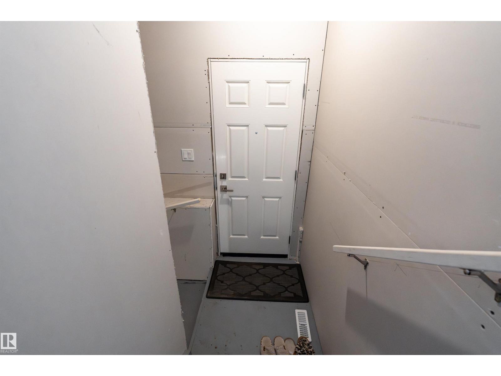 2120 MUCKLEPLUM CR SW - 43