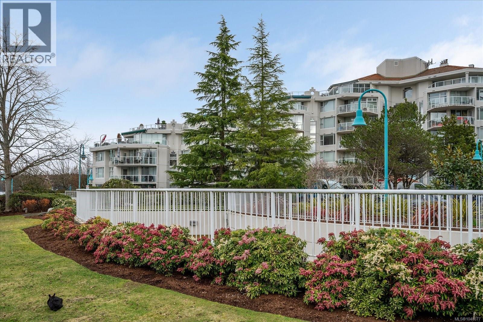 #110 150 Promenade Dr - 33