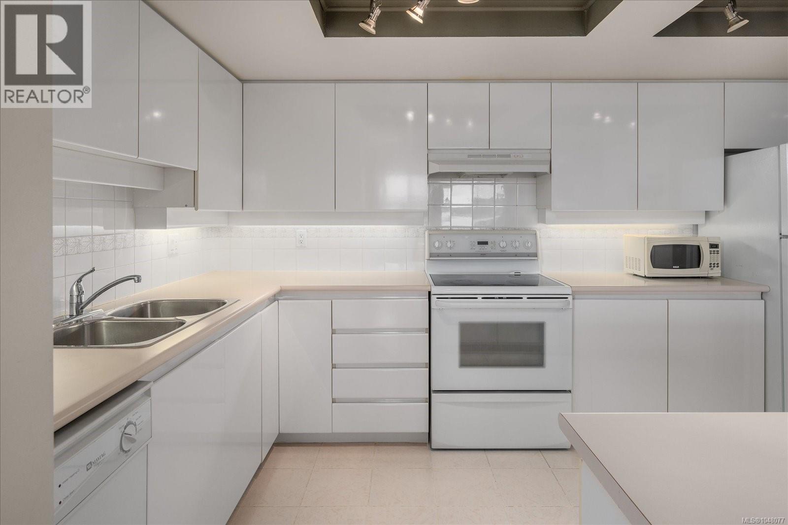 #110 150 Promenade Dr - Image 8