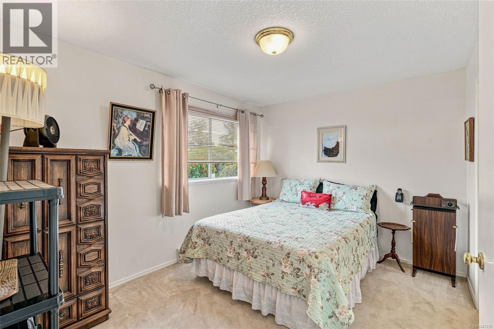 977 Highview Terr - 35