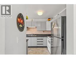 Primary Bedroom - 977 Highview Terr, Nanaimo, BC V9R6K5 Photo 11