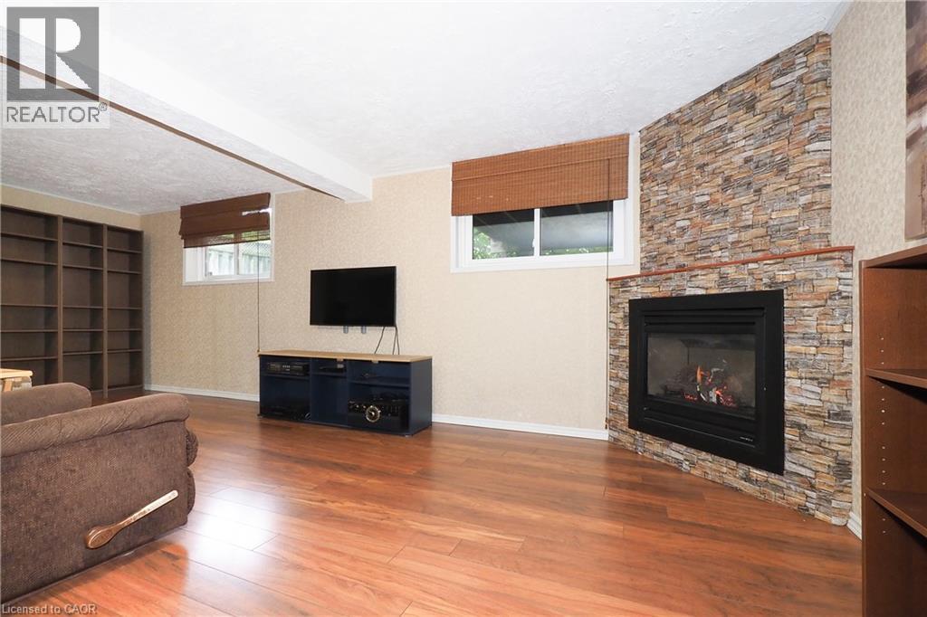 219 FOXHUNT Road - Image 16