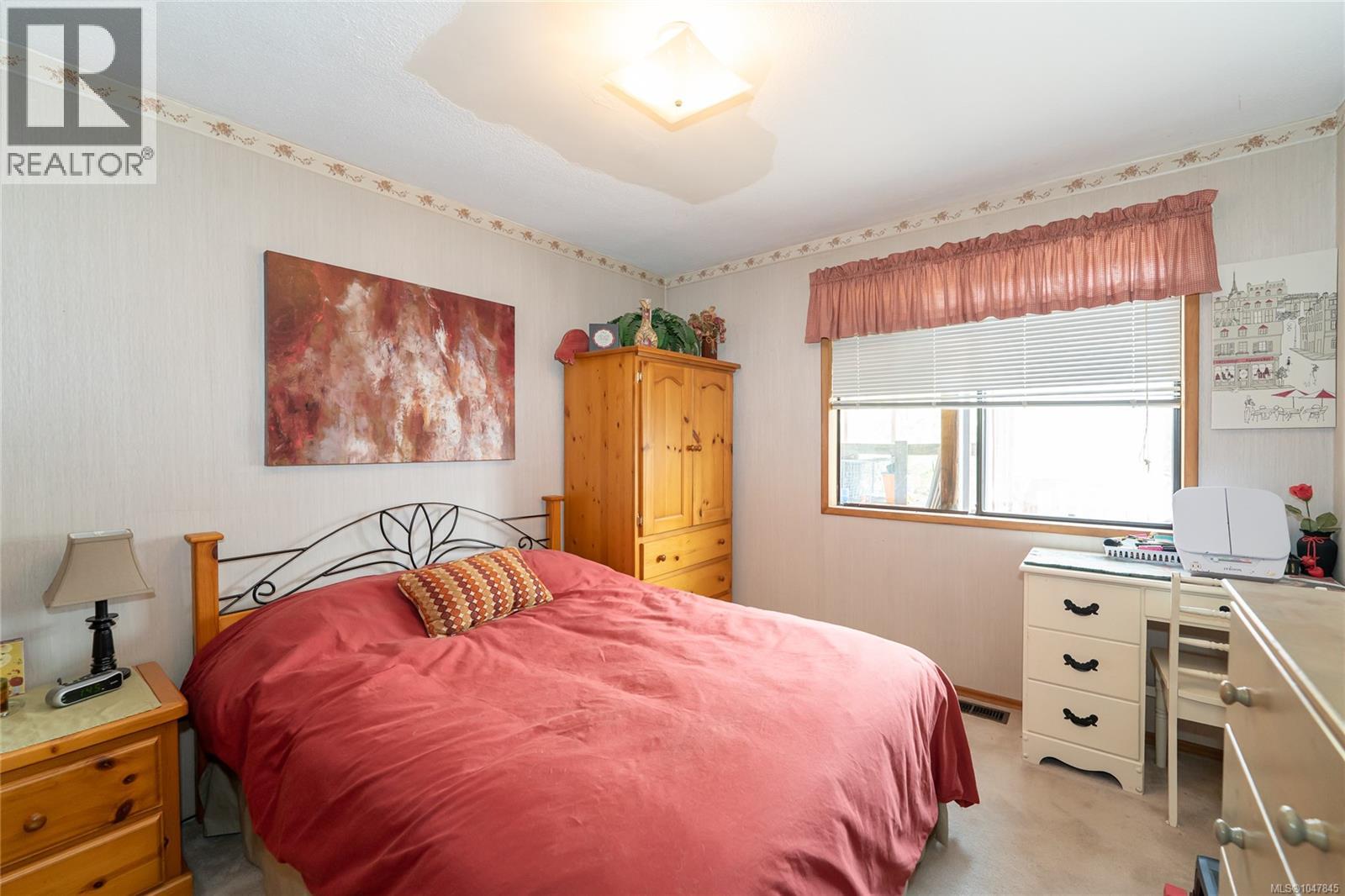 477 Swinford St - 10