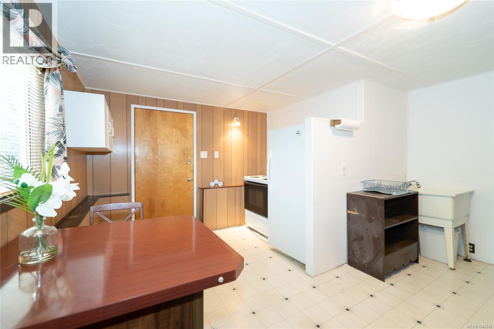 477 Swinford St - Image 16
