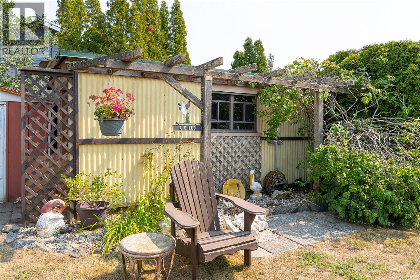 477 Swinford St - 24