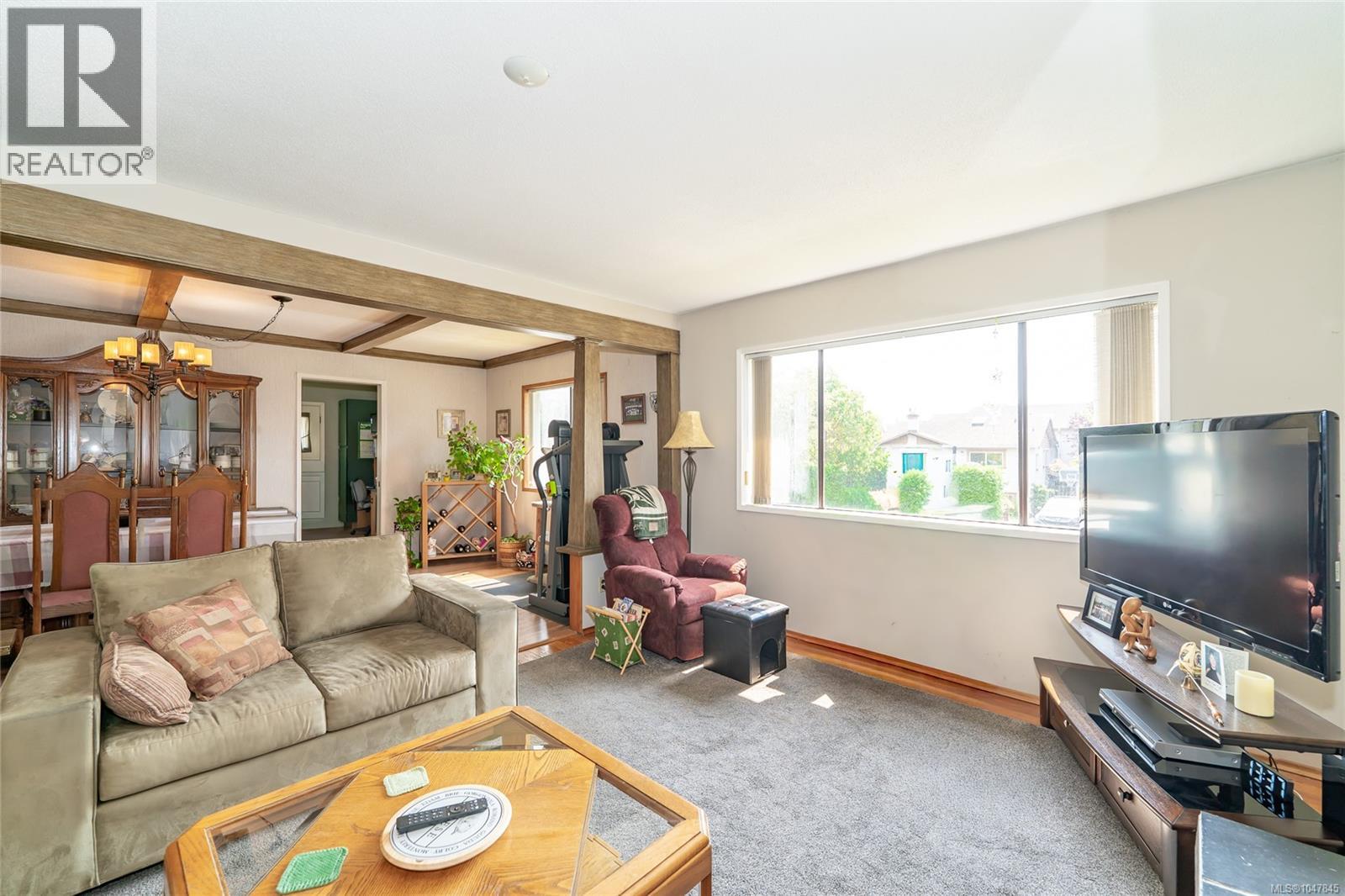 477 Swinford St - Image 8