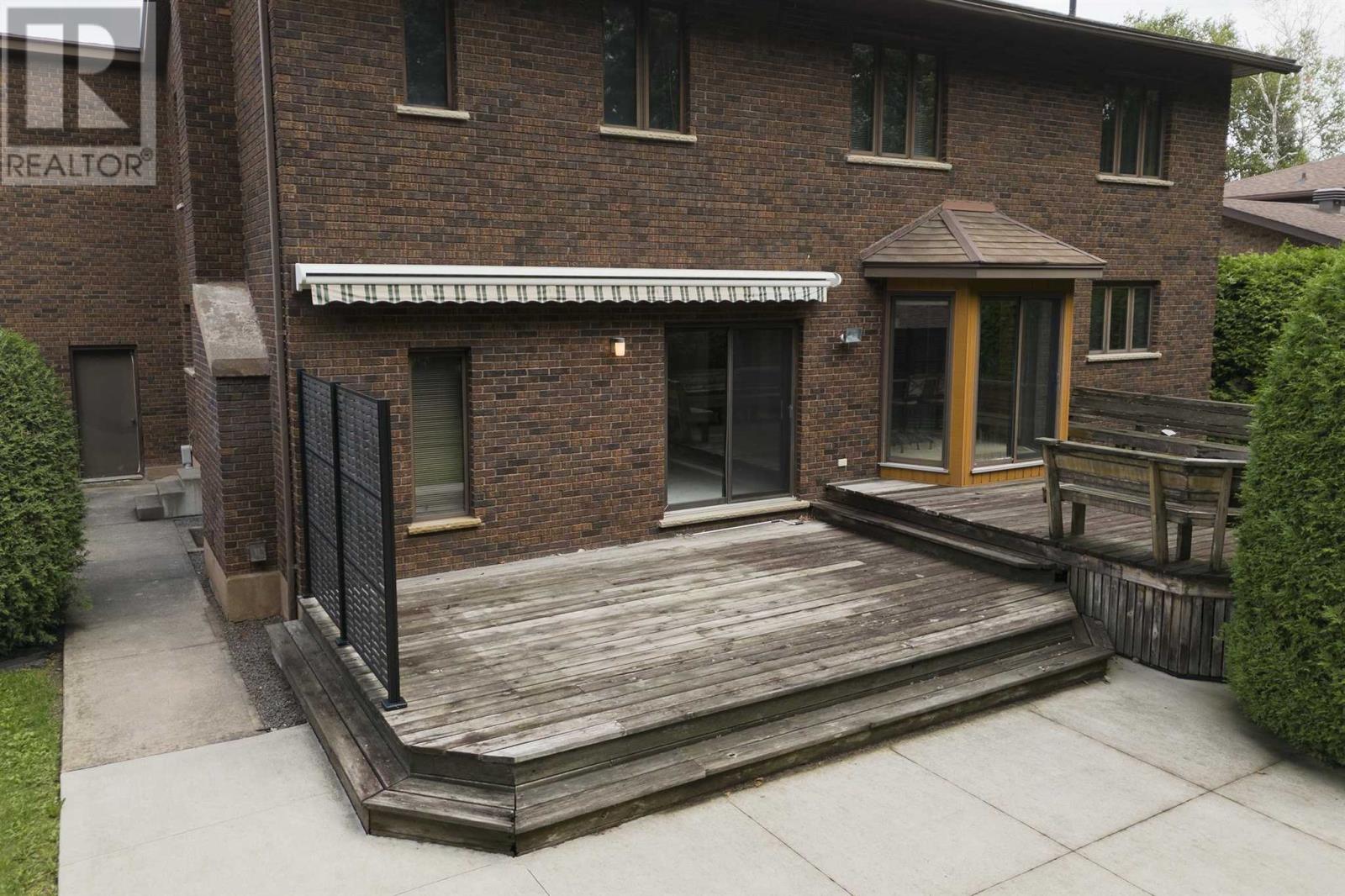 109 Greenview LN - Image 10