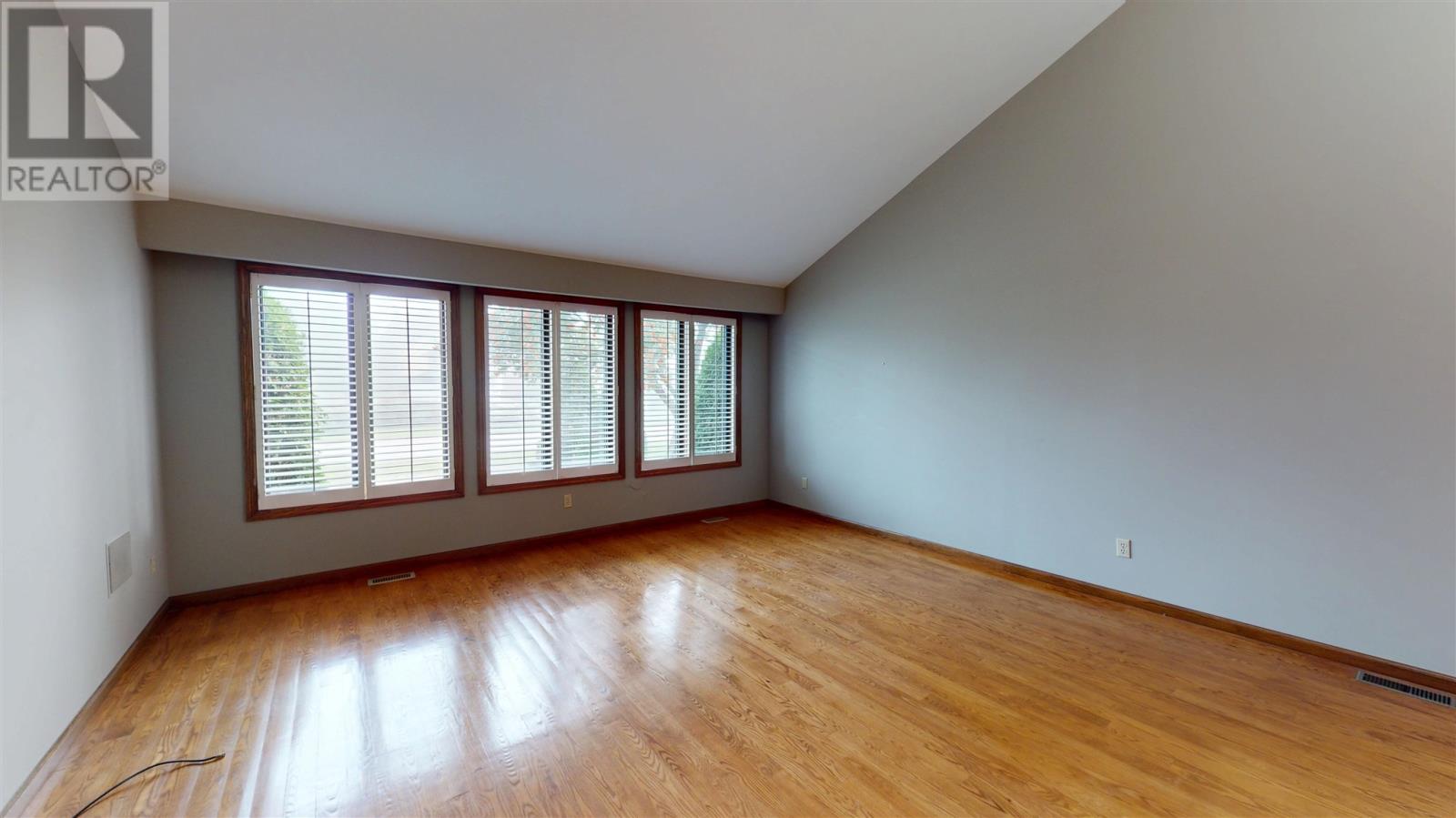 109 Greenview LN - Image 17