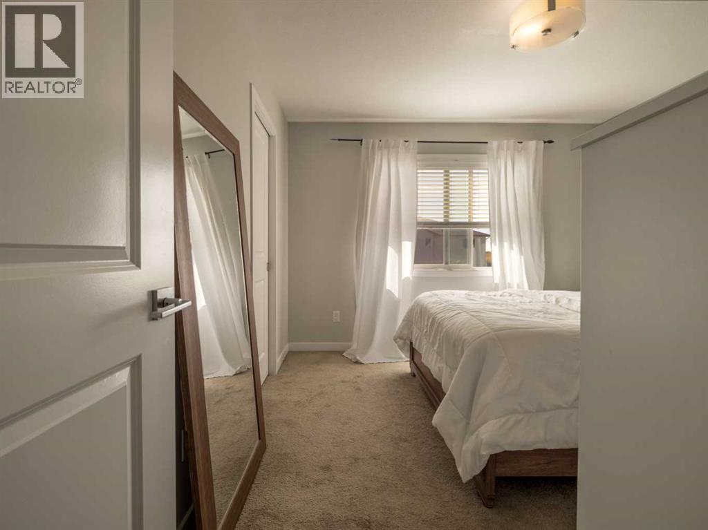 333 Crocus Terrace W - 24