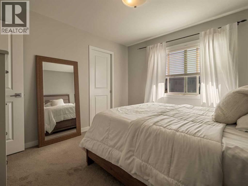 333 Crocus Terrace W - 27