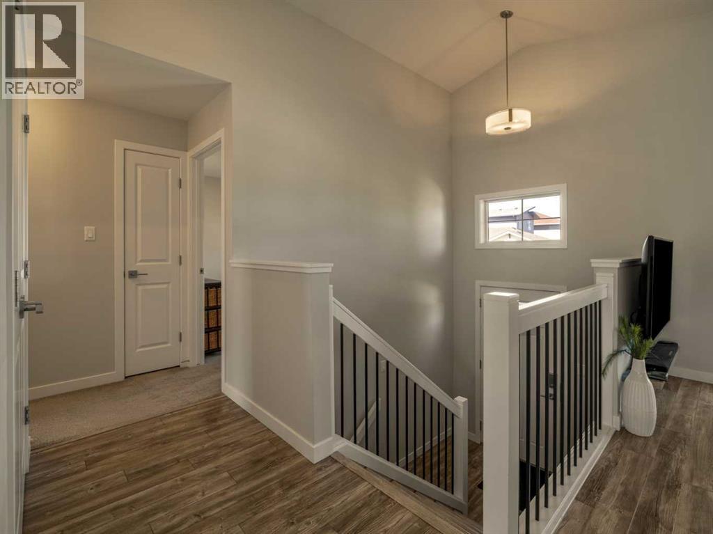 333 Crocus Terrace W - 29