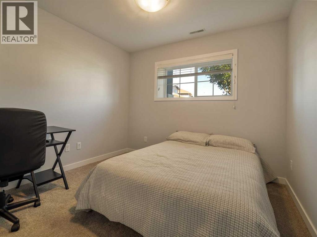 333 Crocus Terrace W - Image 38