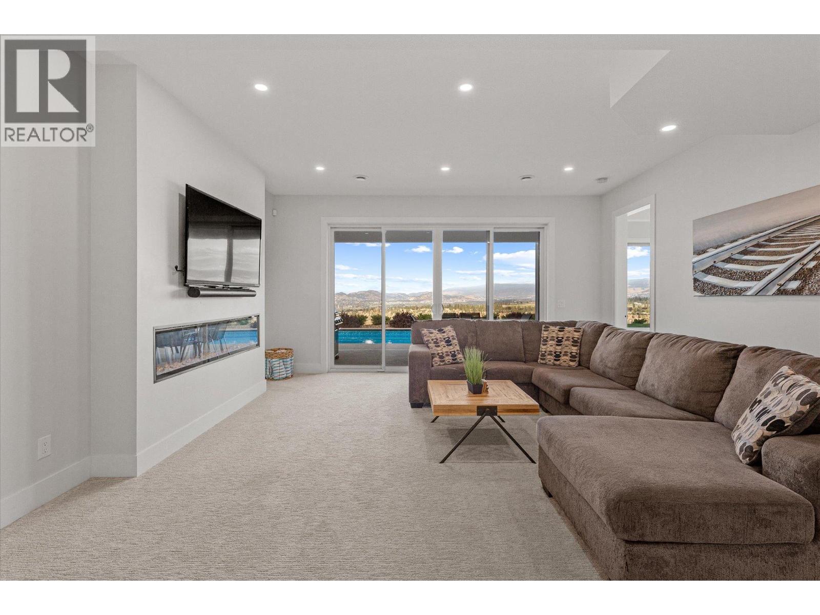 980 Ledgeview Court - Image 32