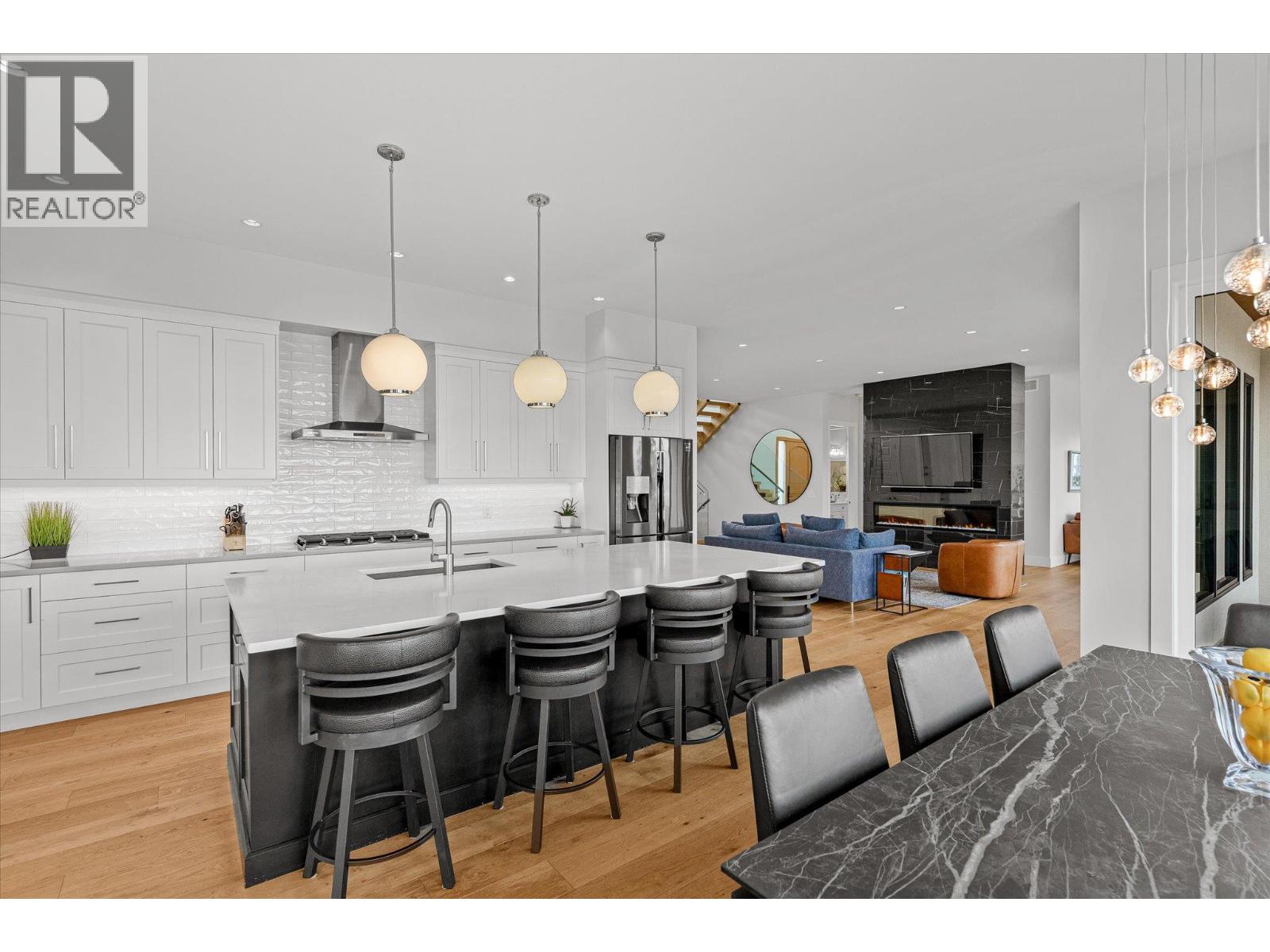 980 Ledgeview Court - Image 4