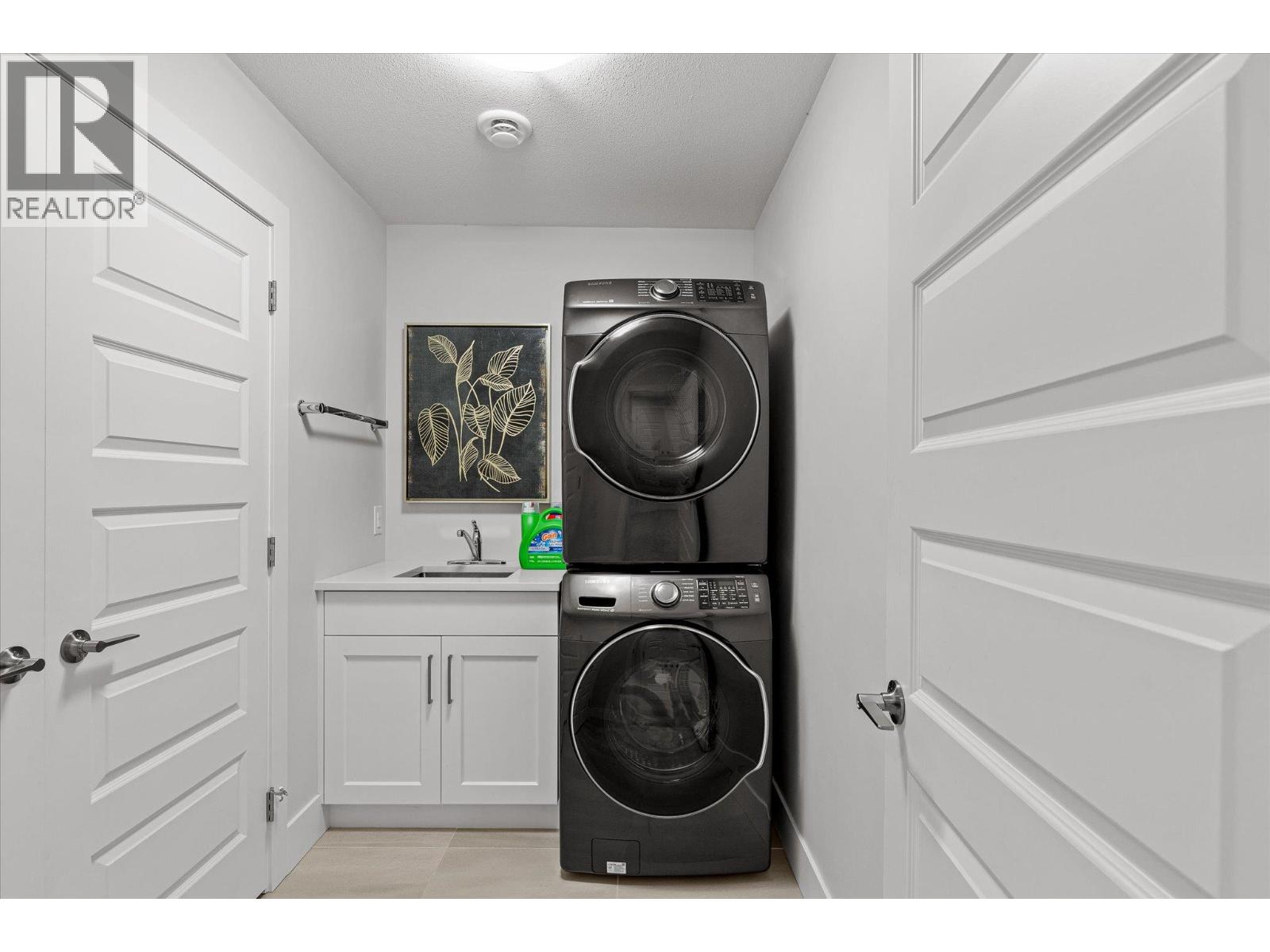 980 Ledgeview Court - Image 40