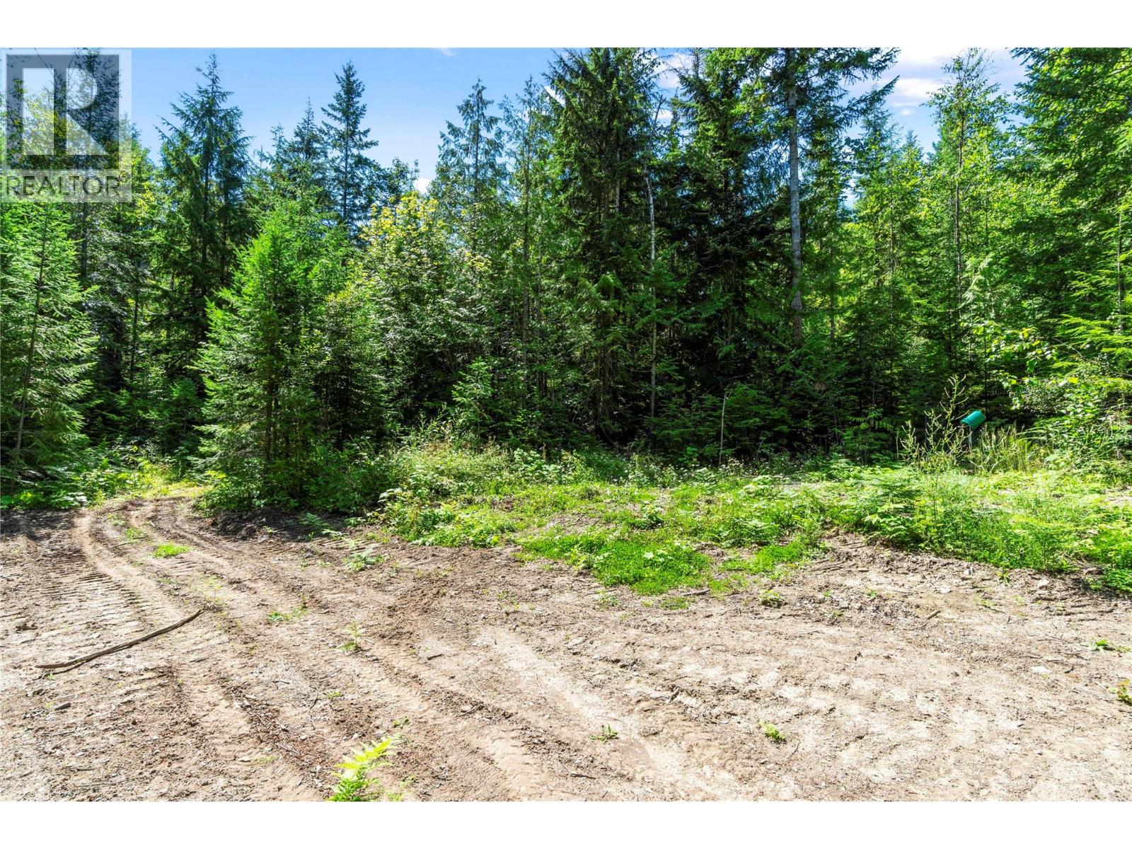  3560 Eagle Bay Road, Blind Bay