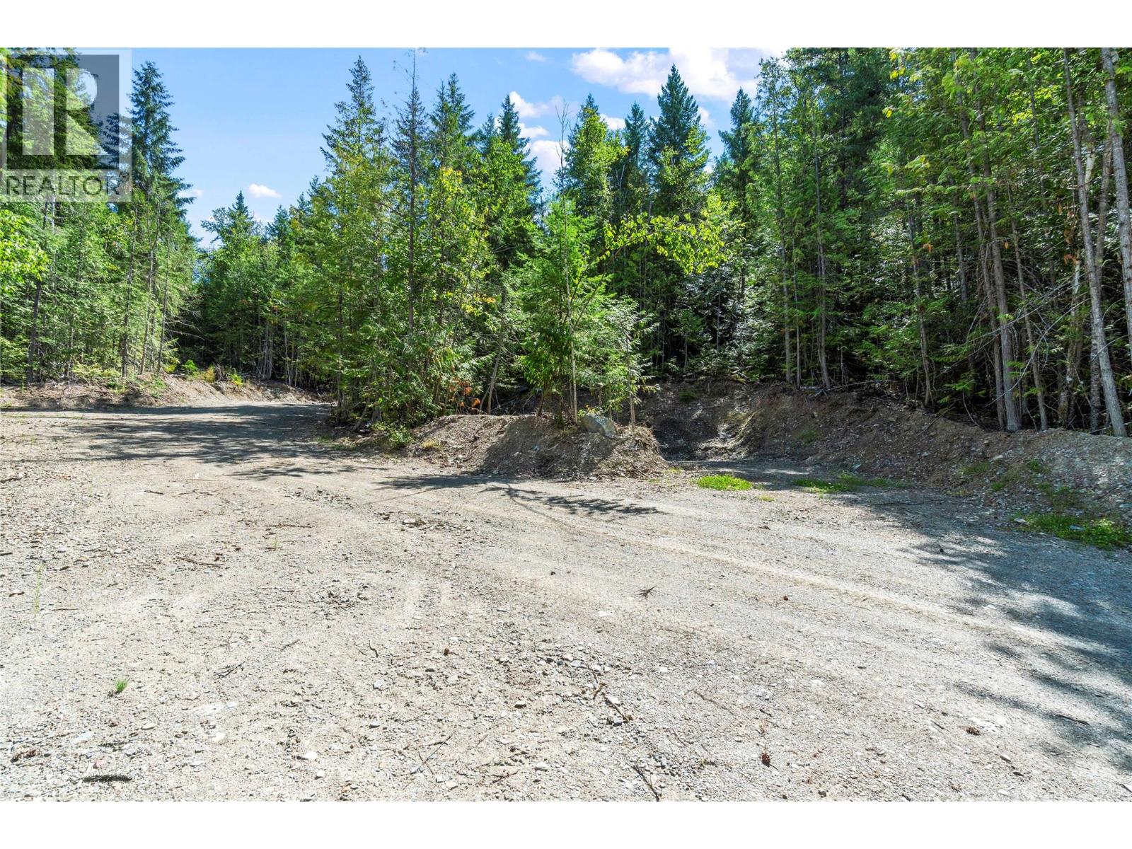  3560 Eagle Bay Road, Blind Bay
