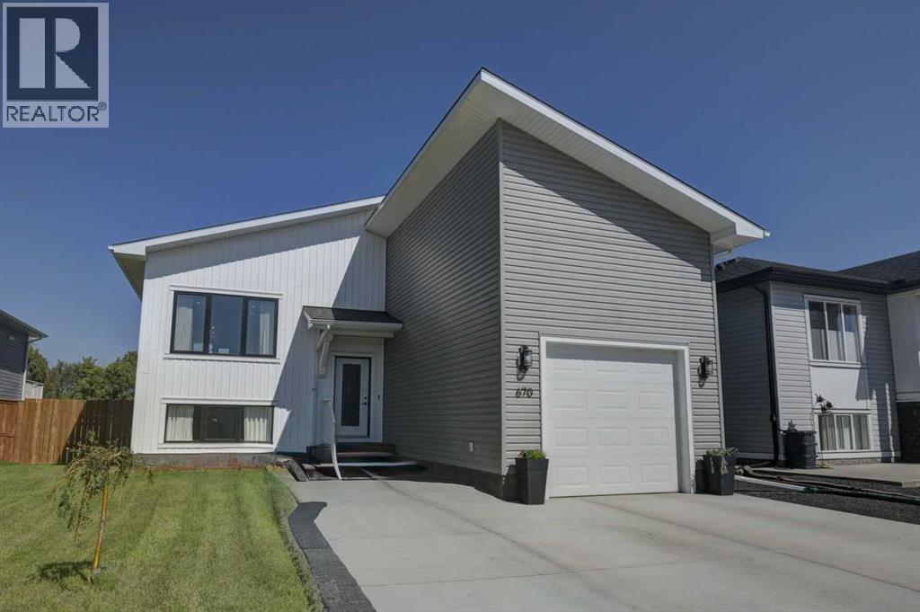 Property for sale at 670 Anderson Close NW