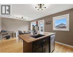 Family room - 518 Klassen Crescent, Saskatoon, SK S7R0G2 Photo 12