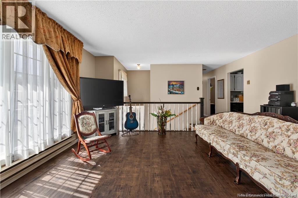 20 Adams Avenue - 4