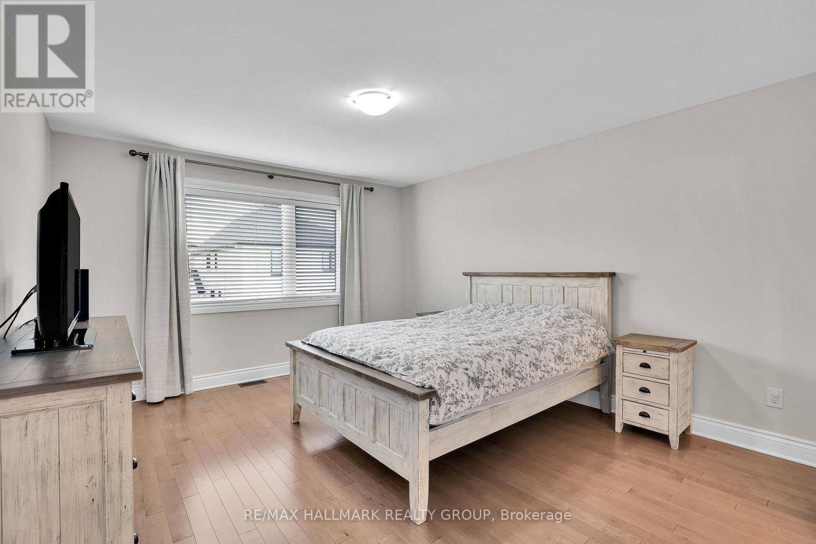58 ZAATIIK GROVE - 14