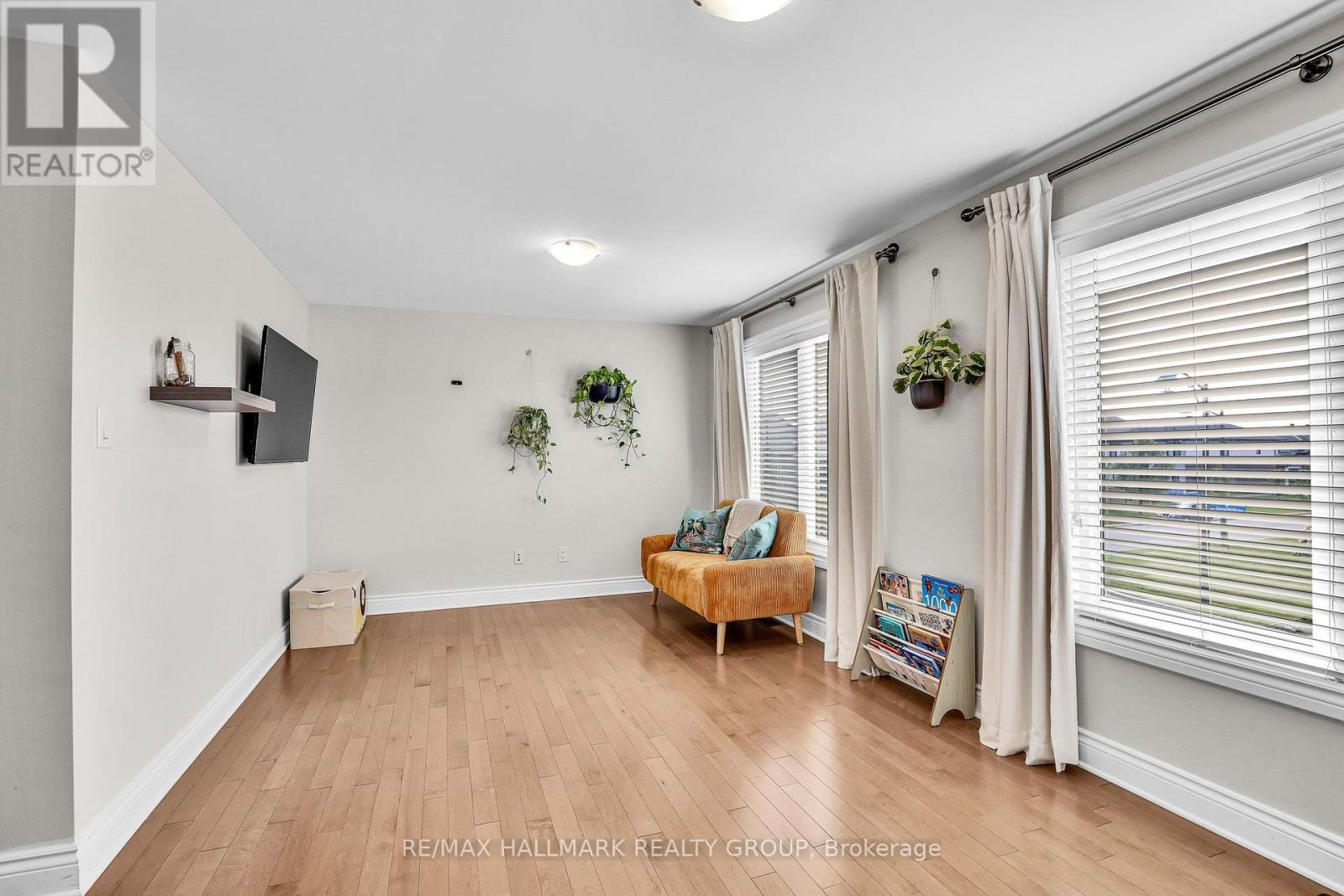 58 ZAATIIK GROVE - Image 22