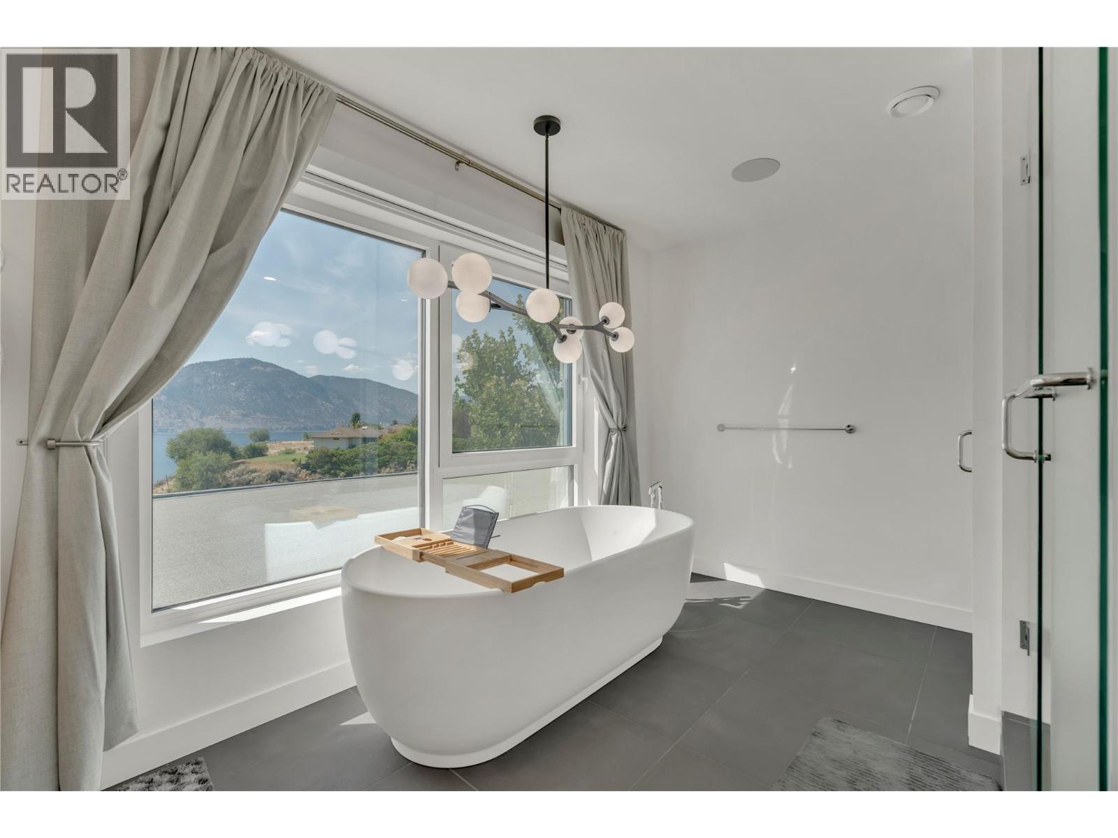  1053 Ohlhausen Road, Penticton