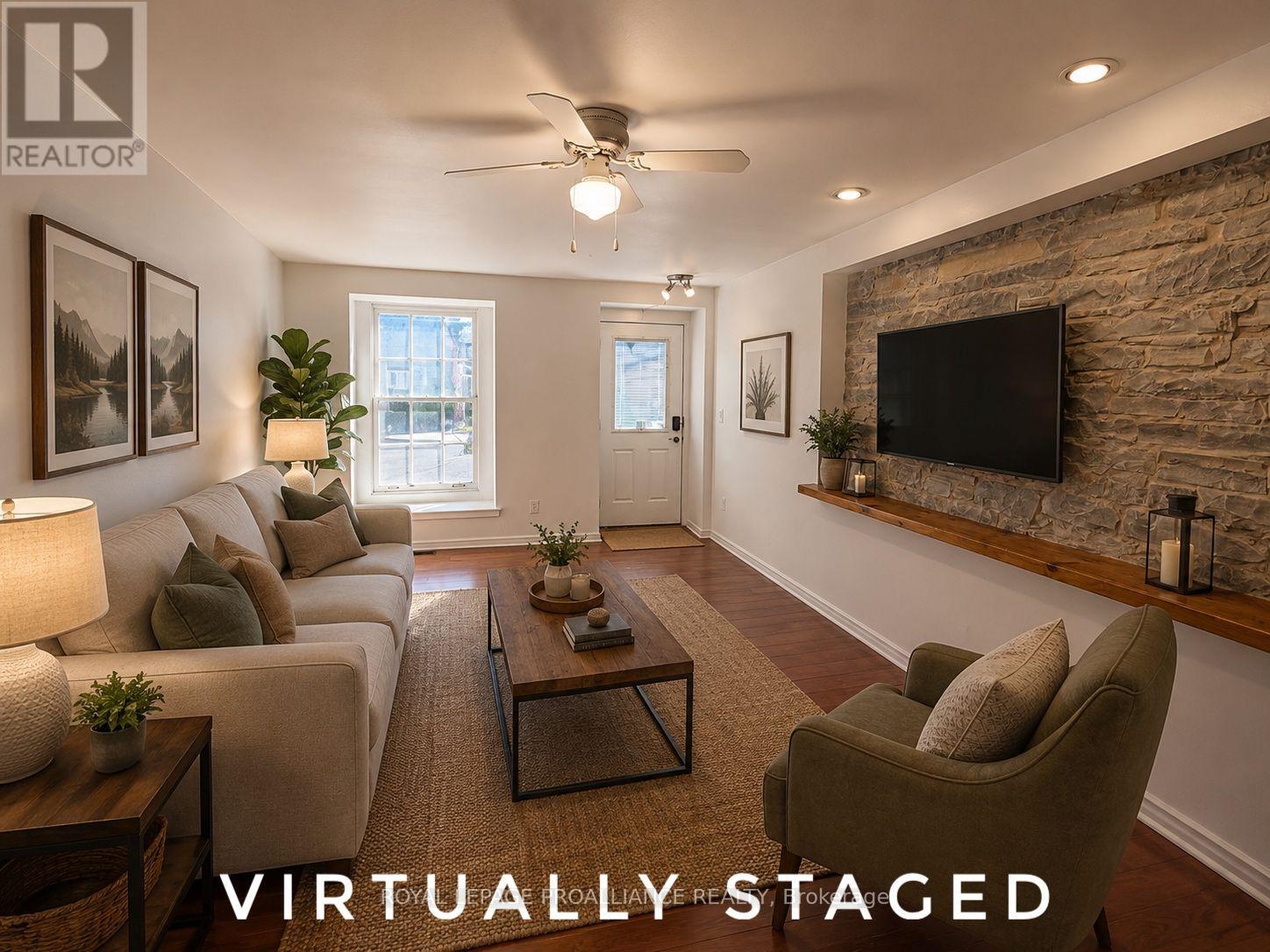 10 RIDEAU STREET - 11