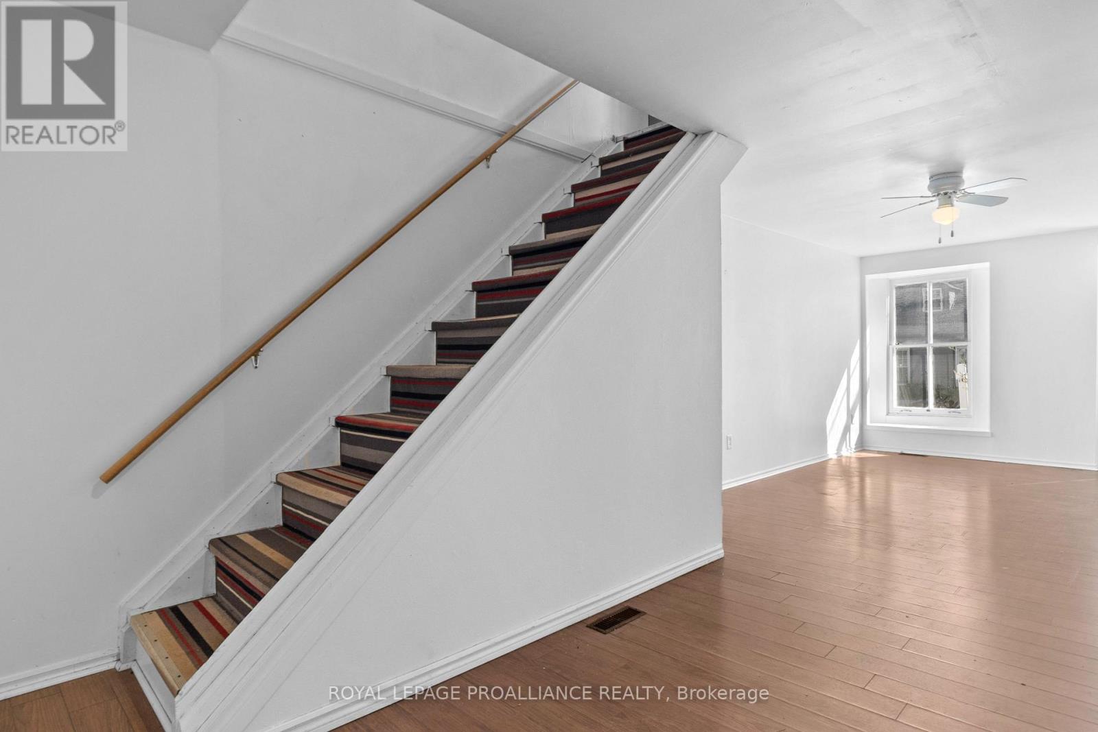 10 RIDEAU STREET - Image 12