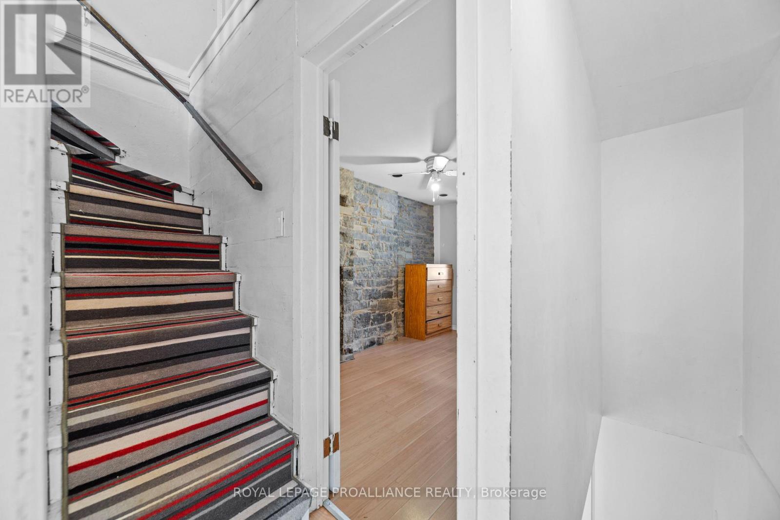 10 RIDEAU STREET - Image 17