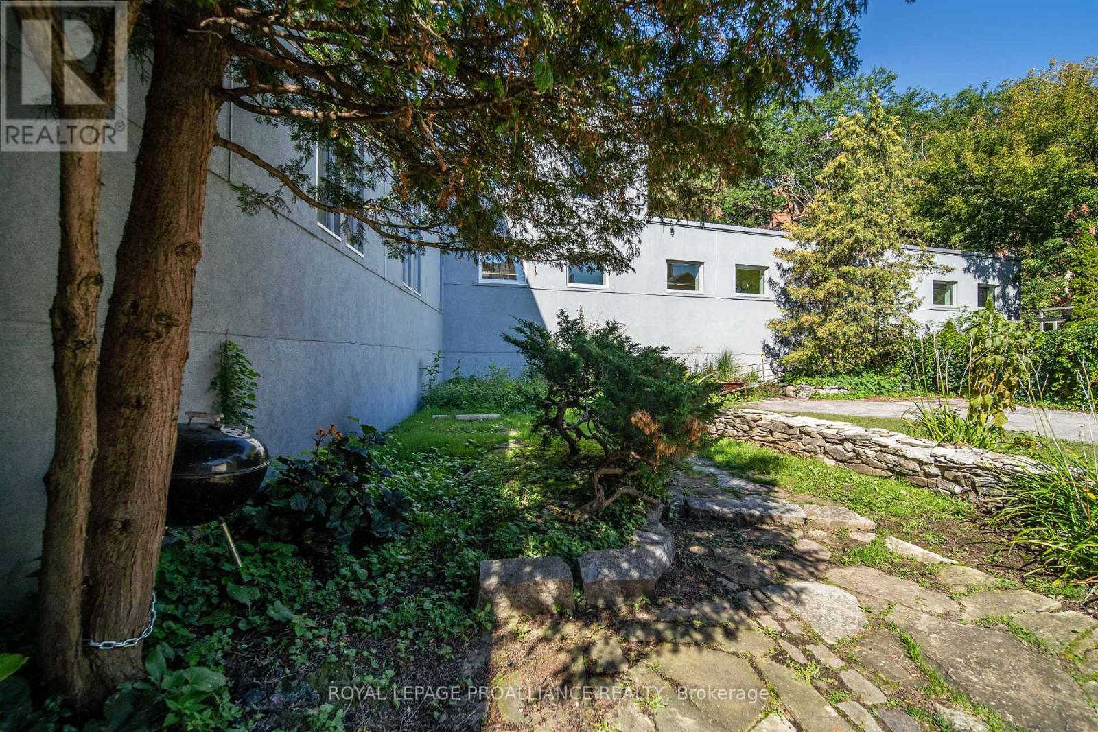 10 RIDEAU STREET - 33