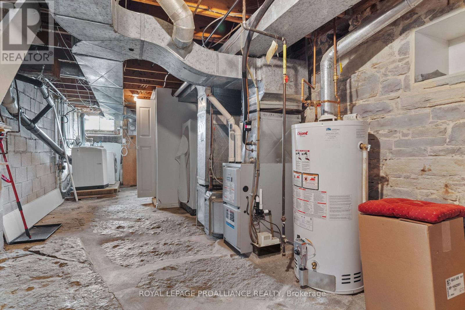 10 RIDEAU STREET - 38
