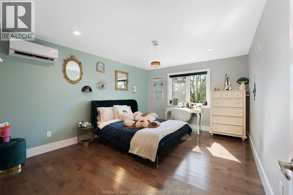 4395 Centre Lake - Image 24