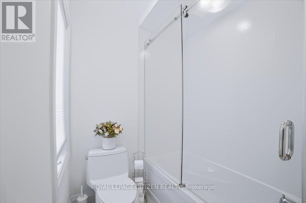 243 FERRAGINE CRESCENT - Image 31